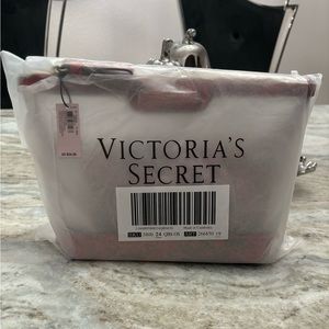 VICTORIA’S SECRET